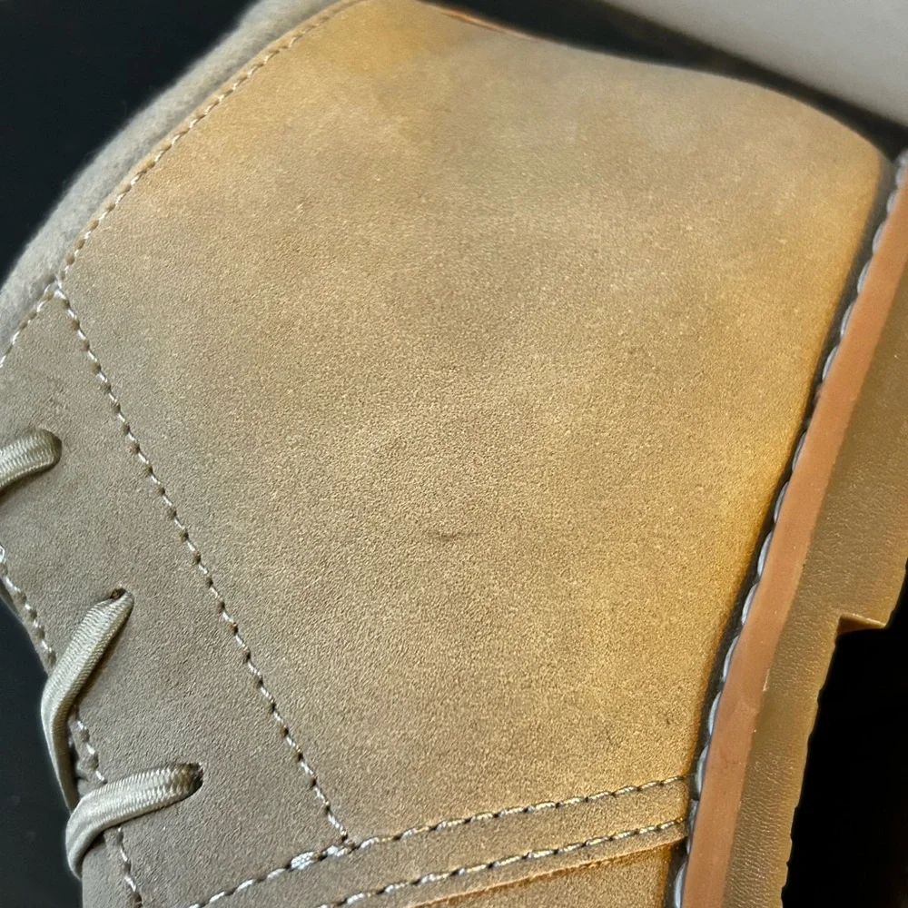 New Kids Nordstrom Rack Beige Faux Suede Chukka‎ Ankle Boots Booties Size 2 Y